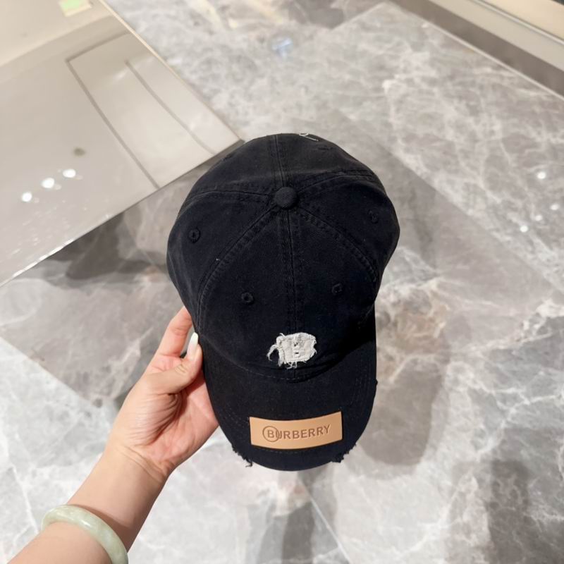 Burberry cap (50)